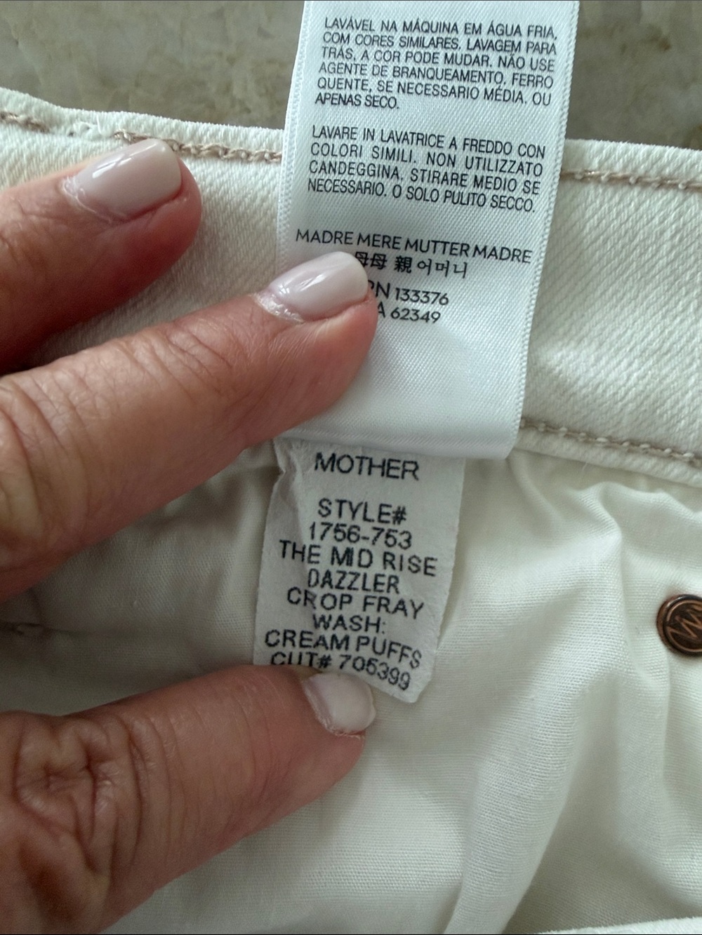 Mother The Mid Rise Dazzler Crop Frayed Hem Jeans in Cream Puffs Size 31 USA - Picture 11 of 14